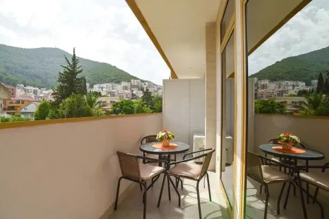 Rent, one bedroom apartment, 45m², Centar, Budva - image 4