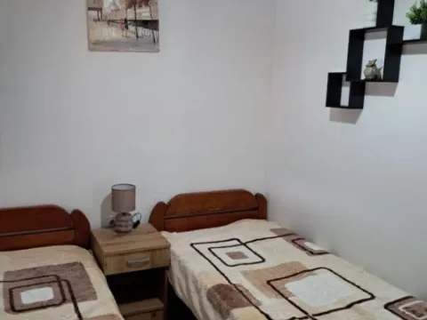 Izdavanje, dvosoban stan, 60m², Doljani, Podgorica - image 6