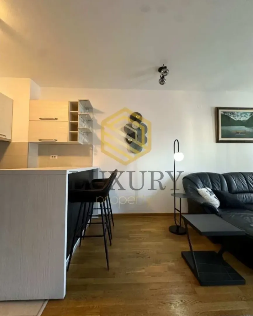 Izdavanje, dvosoban stan, 64m², City Kvart, Podgorica
