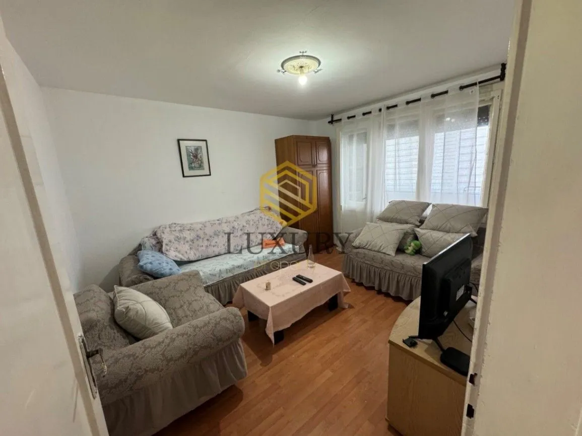 Izdavanje, jednosoban stan, 53m², Gintaš, Podgorica