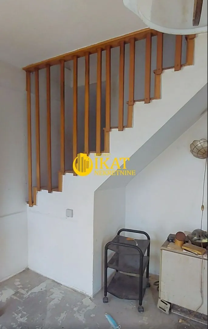 Prodaja, četvorosoban stan, 93m², Bogoslovija, Palilula Sve Podlokacije