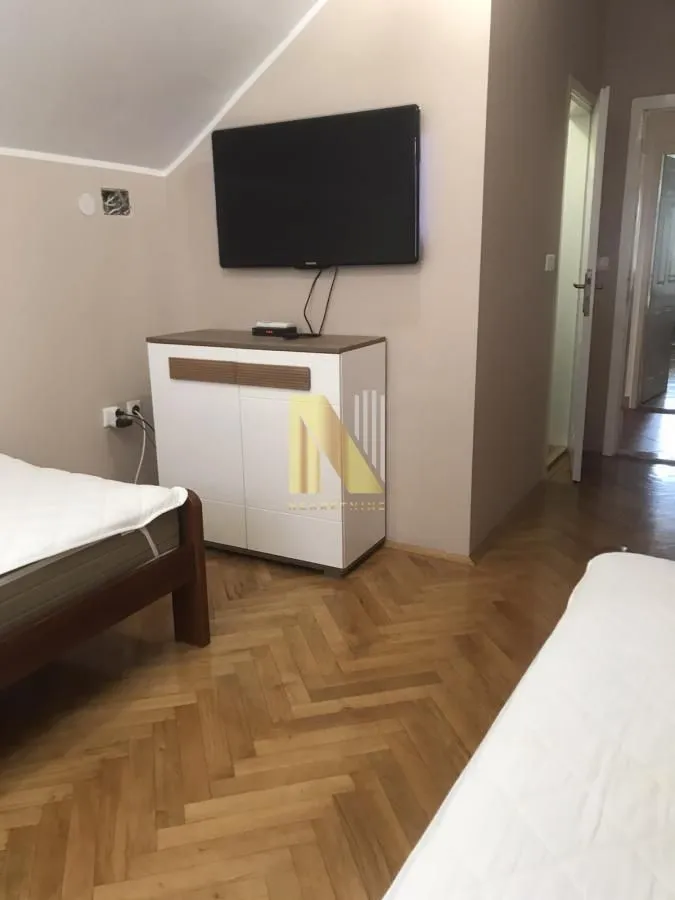 Prodaja, stan, 130m², Grbavica, Novi Sad Sve Podlokacije