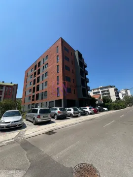 Prodaja, trosoban stan, 82m², Centar, Podgorica - image 20