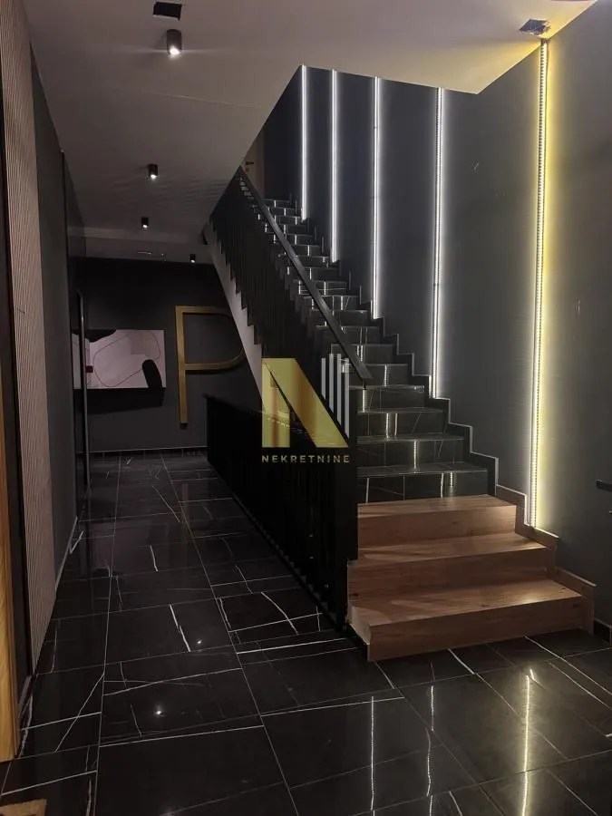 Prodaja, stan, 42m², Petrovaradin, Novi Sad