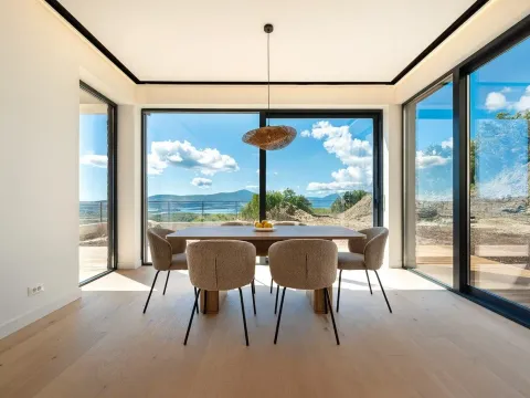 Izdavanje, kuća, 200m², Kavač, Kotor - image 2