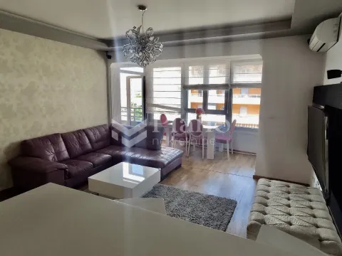 Izdavanje, dvosoban stan, 75m², City Kvart, Podgorica - image 2