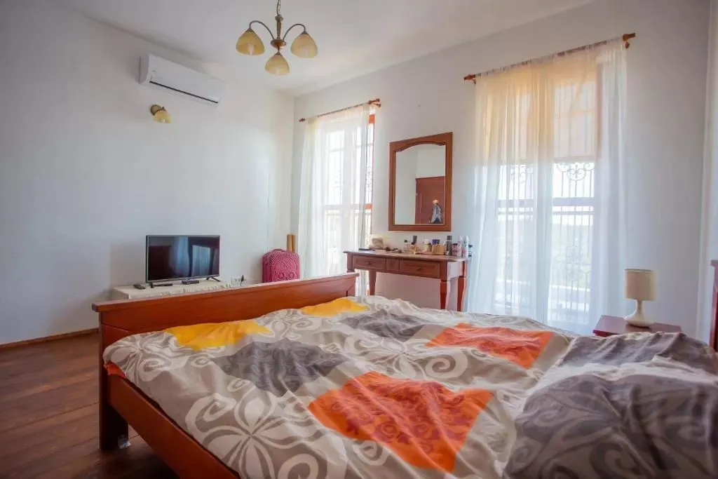 Prodaja, kuća, 210m², Zagora, Kotor