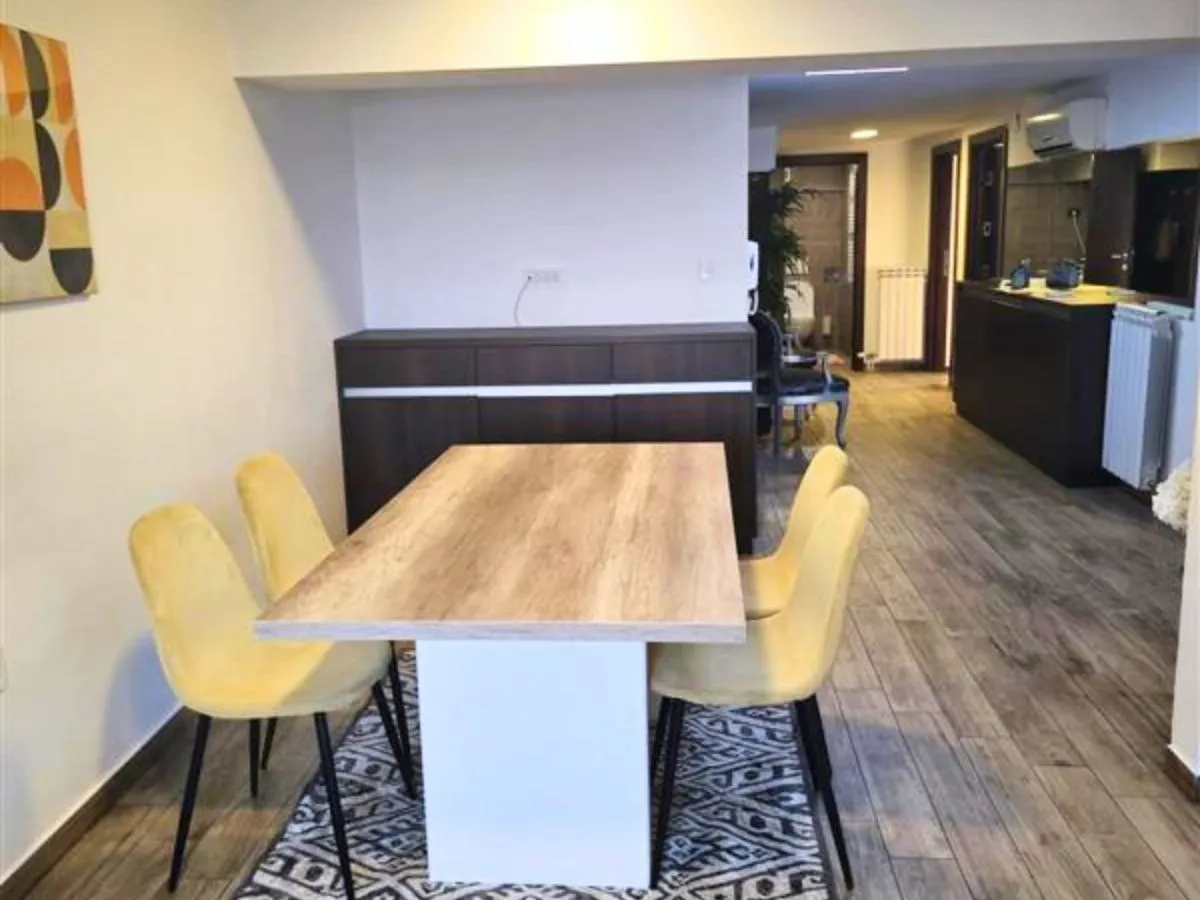 Prodaja, trosoban stan, 123m², Vračar Sve Podlokacije, Beograd