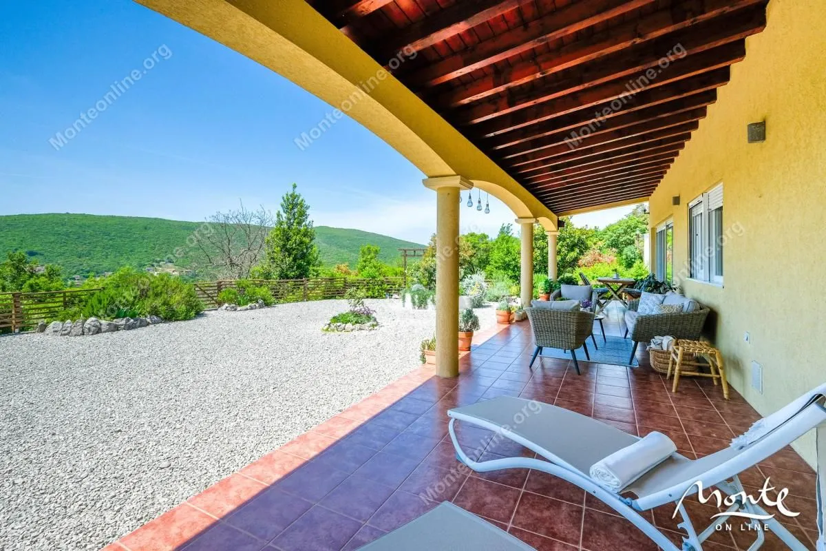 Sale, house, 177m², Krimovica, Kotor