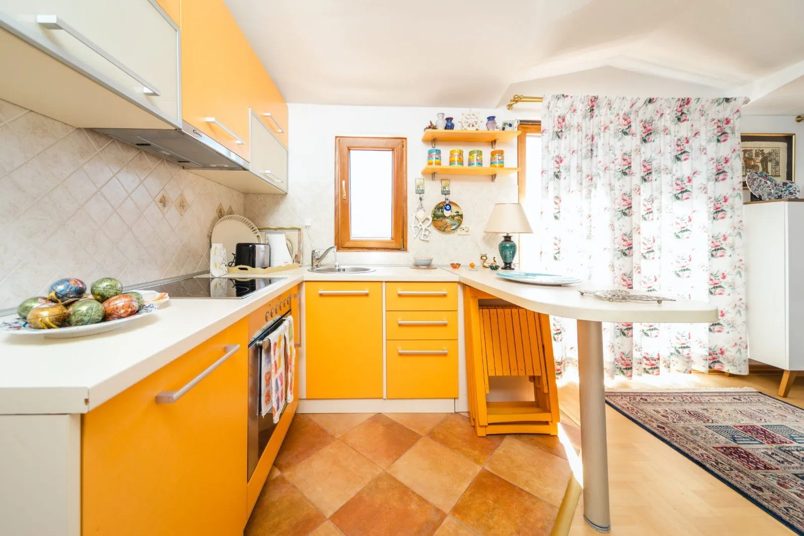 Rent, one bedroom apartment, 47m², Centar, Budva