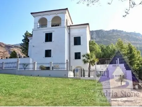 Sale, house, 805m², Sveti Stefan, Budva