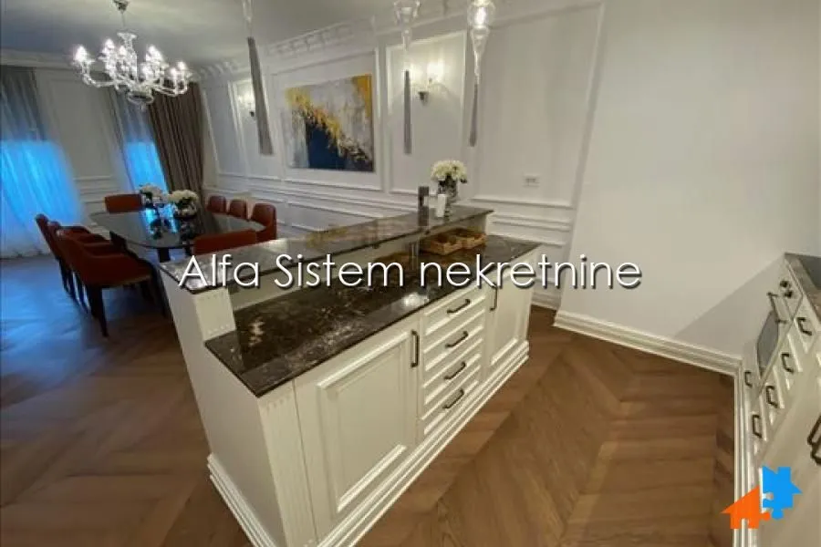 Izdavanje, četvorosoban stan, 140m², Čubura, Beograd
