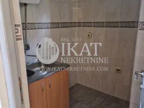 Izdavanje, poslovni prostor, 300m², Đeram Pijaca, Beograd - image 5