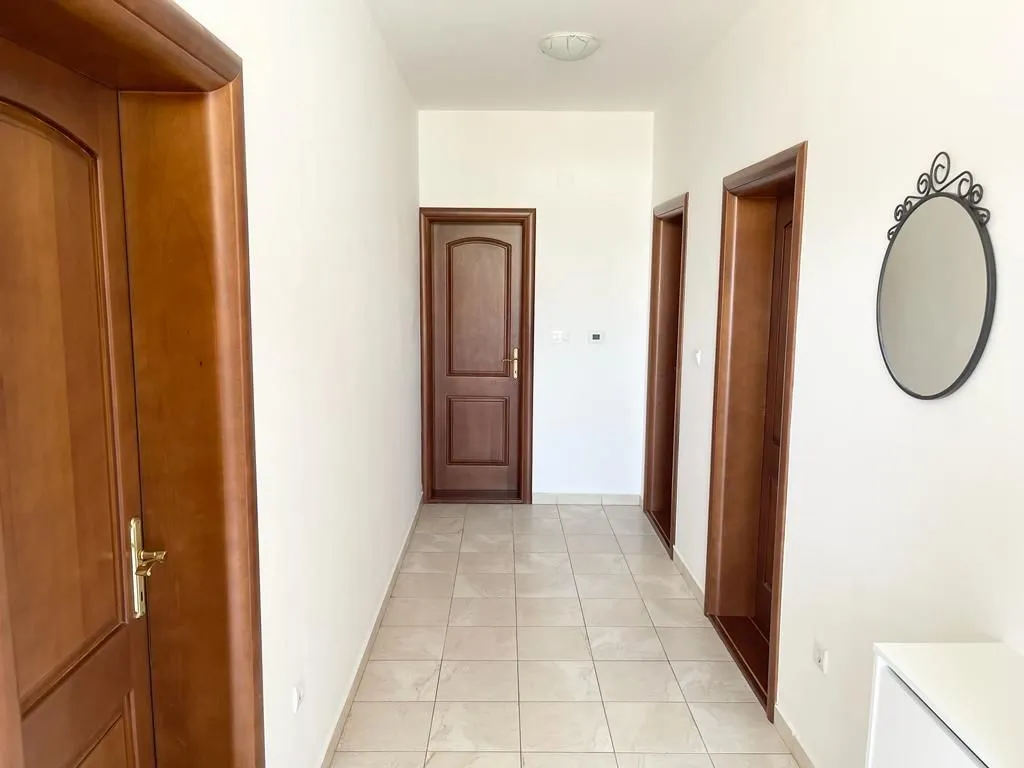 Prodaja, dvosoban stan, 88m², Đenovići, Herceg Novi