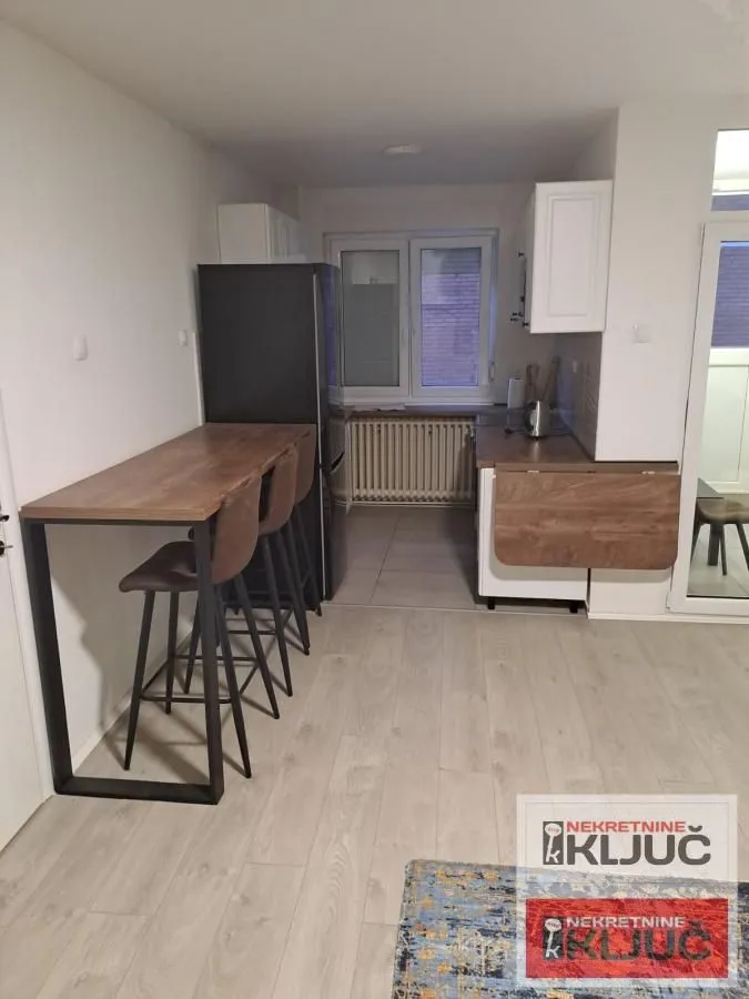 Prodaja, dvosoban stan, 55m², Novo naselje, Novi Sad