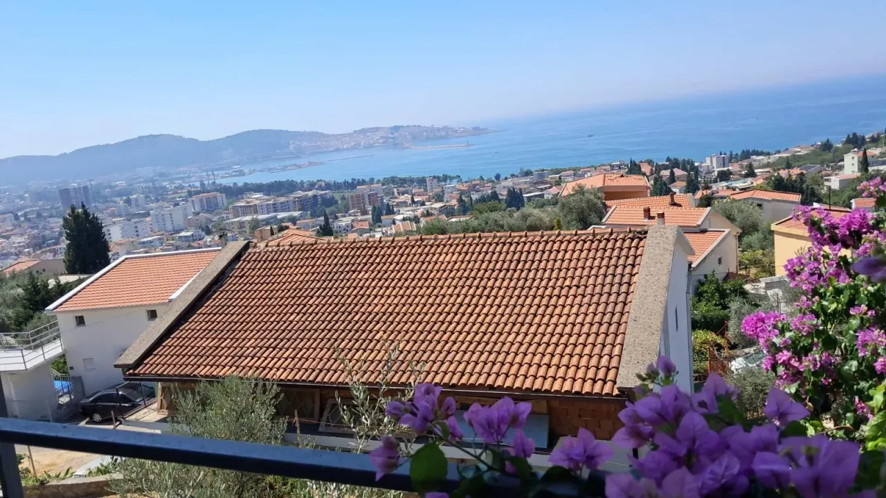 Sale, house, 360m², Šušanj, Bar