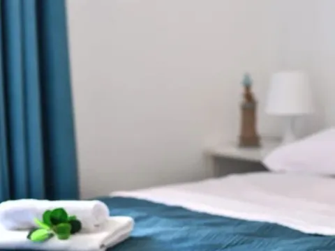 Izdavanje, jednosoban stan, 40m², Radanovići, Kotor - image 3