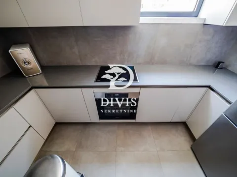 Sale, three bedroom apartment, 78m², Neimar, Vračar Sve Podlokacije - image 6