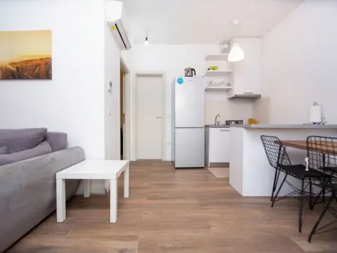 Prodaja, jednosoban stan, 62m², Kalimanj, Tivat - image 2