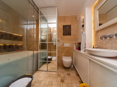 Prodaja, trosoban stan, 122m², Centar, Podgorica - image 12