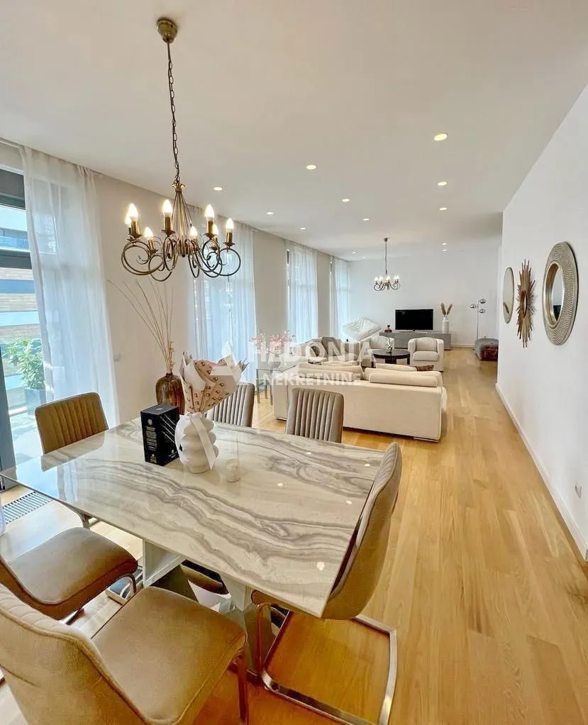 Izdavanje, četvorosoban stan, 205m², Novi Beograd Blok 65, Novi Beograd Sve Podlokacije