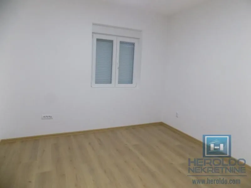 Sale, office space, 360m², Paraćin, Srbija