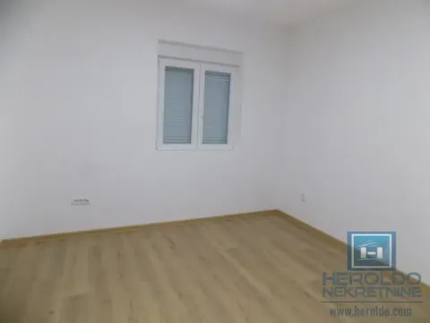 Prodaja, poslovni prostor, 360m², Paraćin, Srbija - image 35