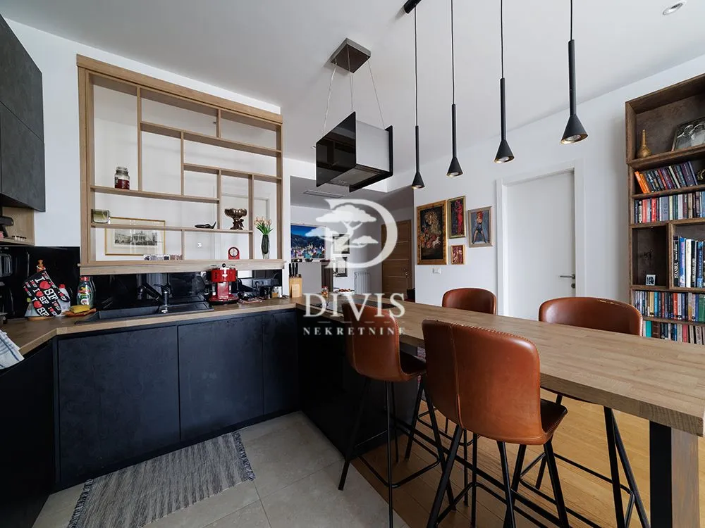 Prodaja, četvorosoban stan, 107m², Savski Venac, Beograd