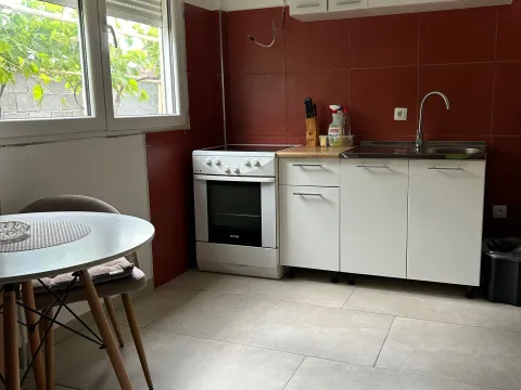 Izdavanje, garsonjera, 30m², Murtovina, Podgorica - image 3