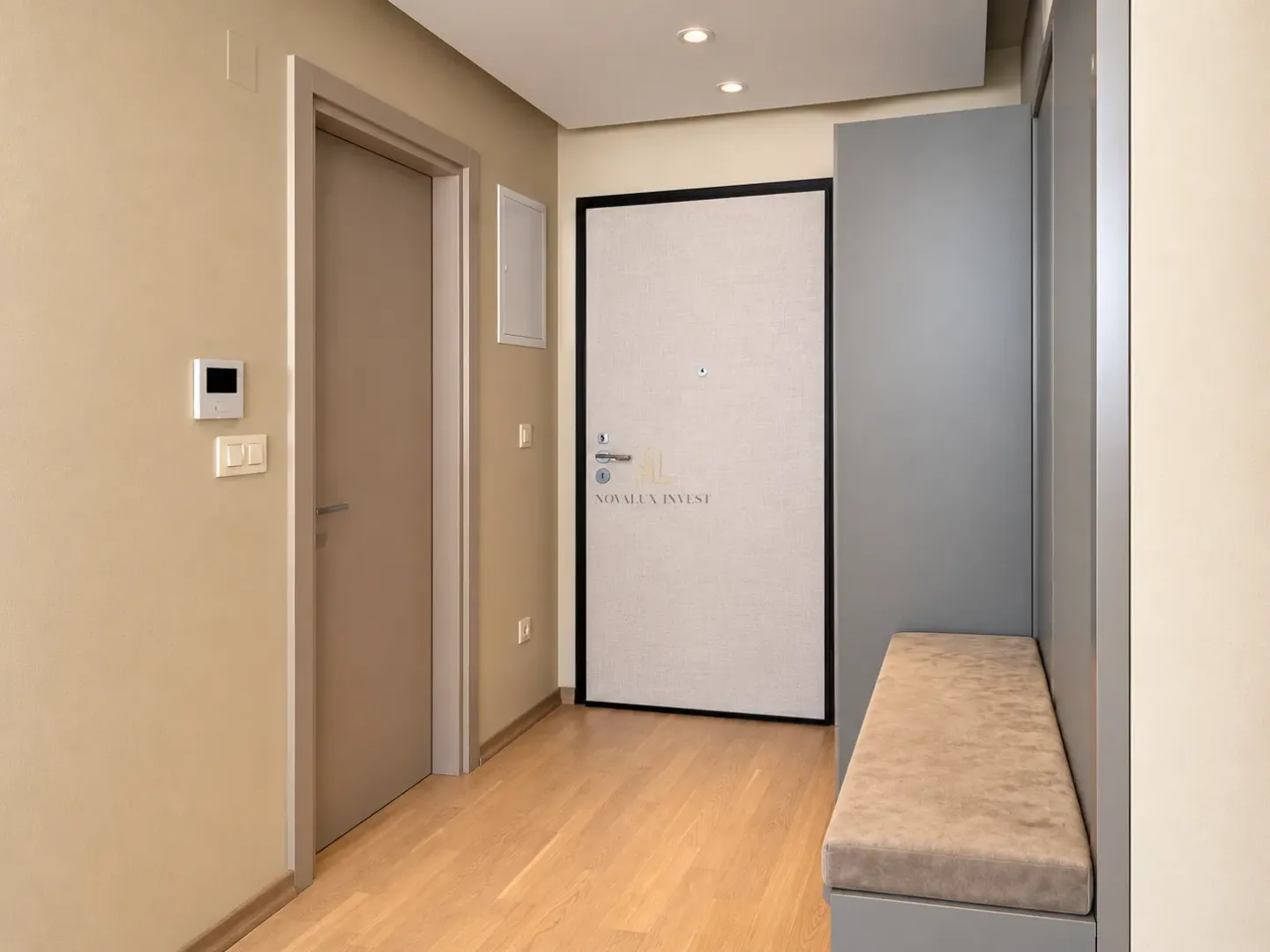 Prodaja, dvosoban stan, 75m², Centar, Budva
