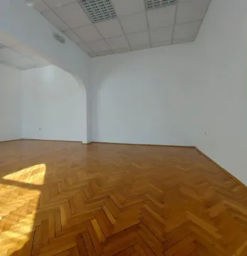 Rent, office space, 158m², Centar, Nikšić - image 10