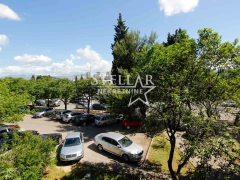 Rent, three bedroom apartment, 82m², Tuški Put, Podgorica - image 14