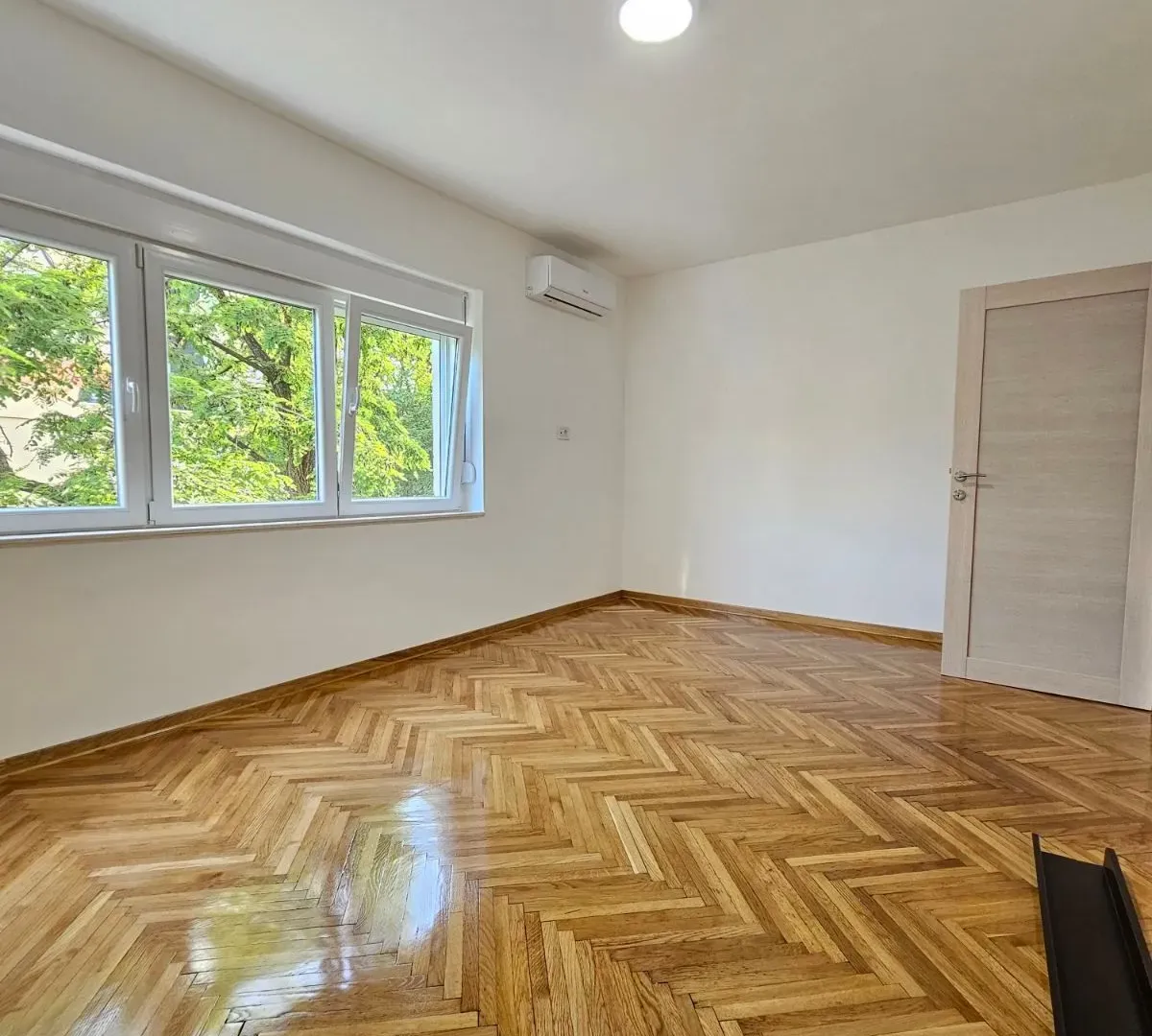 Sale, office space, 58m², Preko Morače, Podgorica