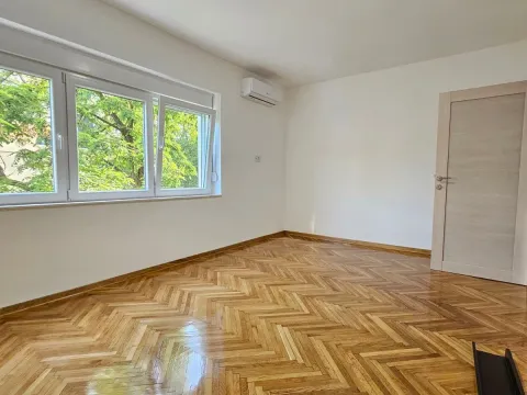 Prodaja, poslovni prostor, 58m², Preko Morače, Podgorica - image 4