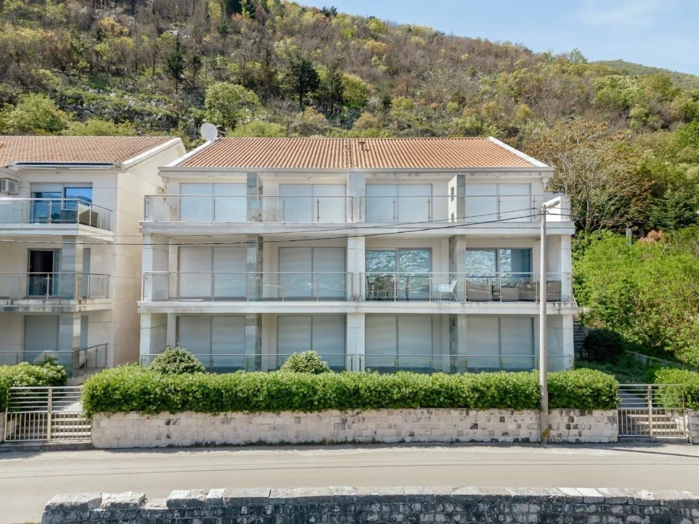 Prodaja, dvosoban stan, 100m², Stoliv, Kotor