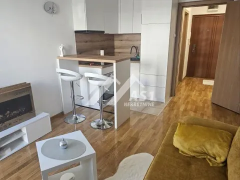 Izdavanje, jednosoban stan, 25m², Bulevar Evrope, Novi Sad Sve Podlokacije - image 3