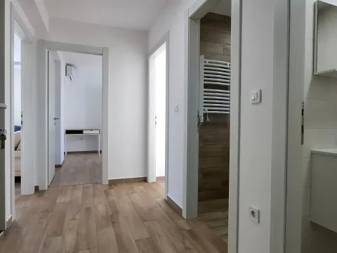 Rent, three bedroom apartment, 100m², Zagorič, Podgorica - image 8
