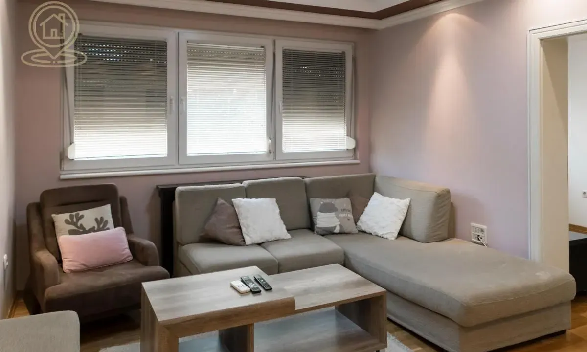 Izdavanje, trosoban stan, 75m², Voždovac Sve Podlokacije, Beograd