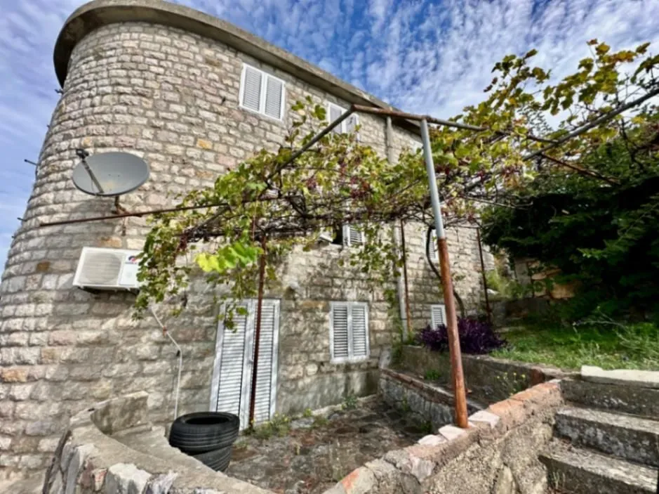 Prodaja, kuća, 150m², Sveti Stefan, Budva