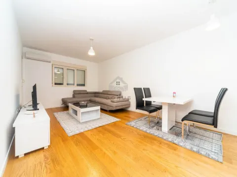 Rent, two bedroom apartment, 70m², Central Point, Podgorica - image 1