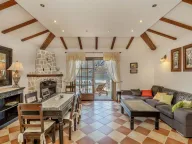 Prodaja, dvosoban stan, 92m2, Kostanjica, Kotor