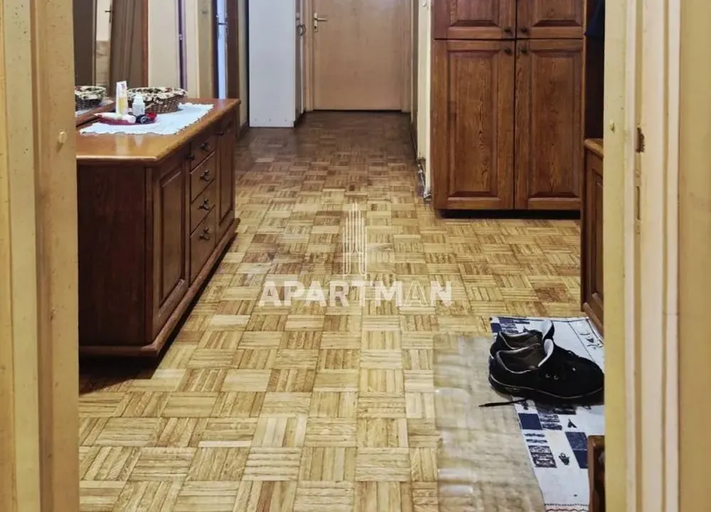 Prodaja, trosoban stan, 88m², Vračar Sve Podlokacije, Beograd