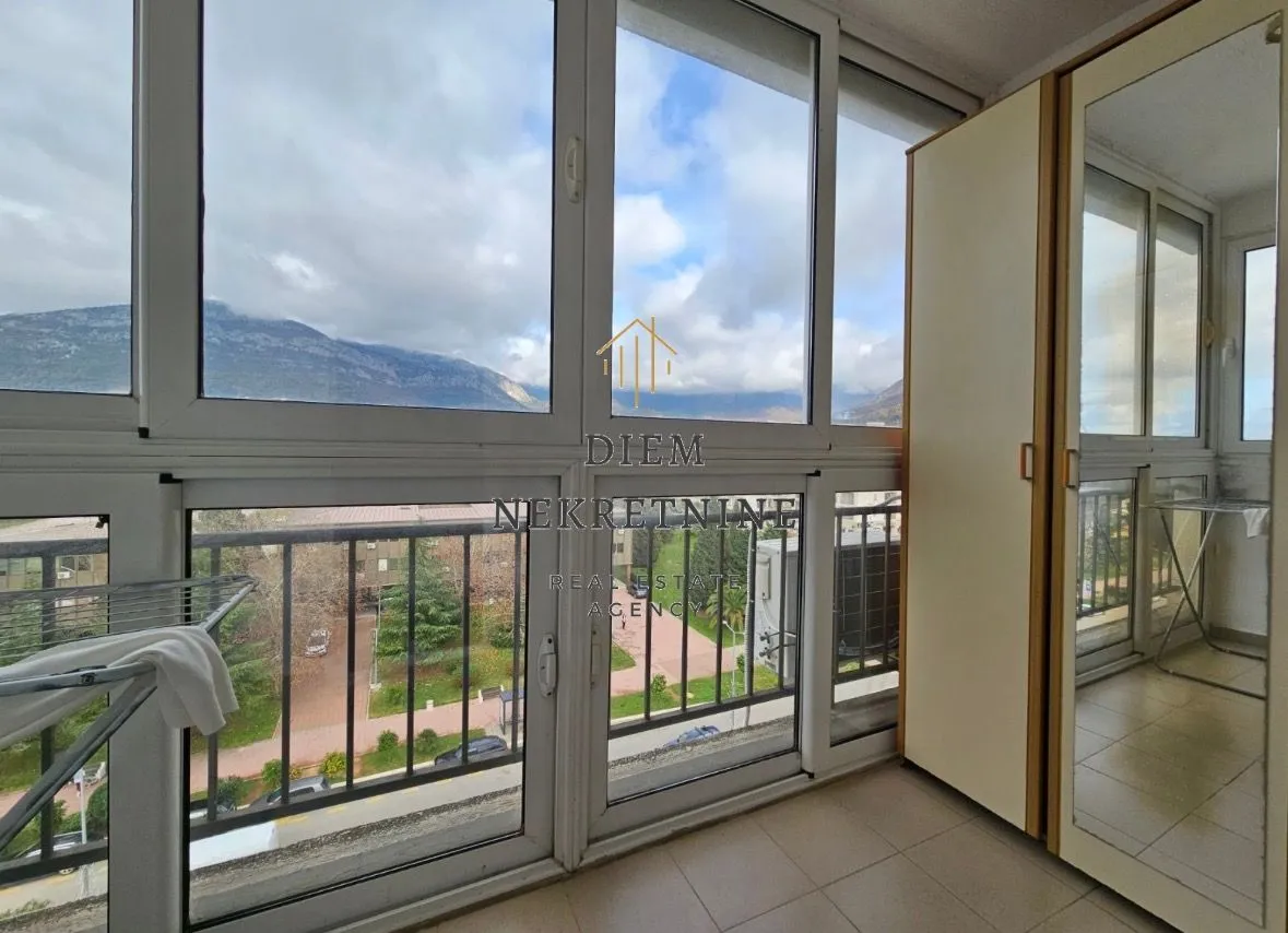 Izdavanje, garsonjera, 35m², Centar, Bar