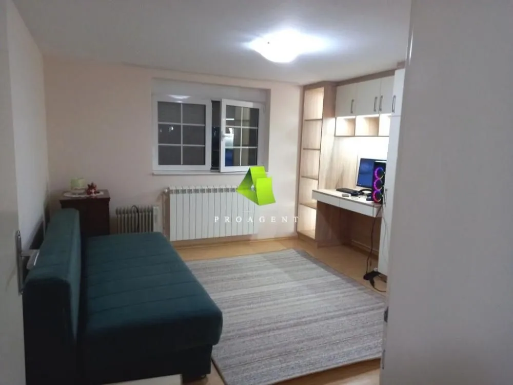 Prodaja, kuća, 180m², Centar, Paraćin