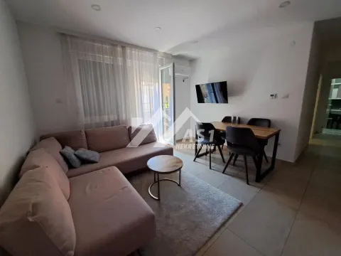 Rent, three bedroom apartment, 50m², Podbara, Novi Sad Sve Podlokacije - image 1