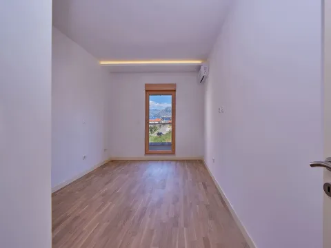 Sale, apartment, 60m², Dobrota, Kotor - image 5