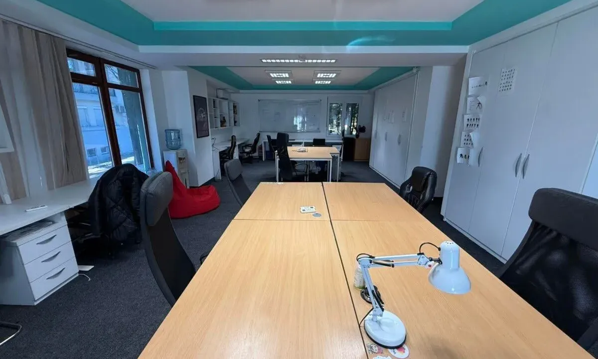 Izdavanje, poslovni prostor, 129m², Preko Morače, Podgorica