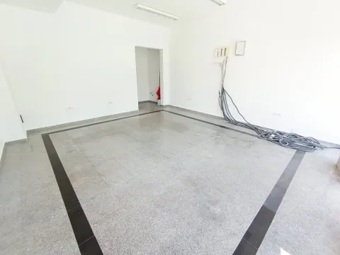 Sale, office space, 43m², Stari Aerodrom, Podgorica - image 5