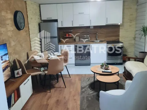 Izdavanje, jednosoban stan, 50m², Šušanj, Bar - image 1