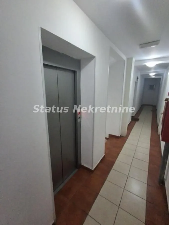 Prodaja, garsonjera, 24m², Bulevar Evrope, Novi Sad Sve Podlokacije